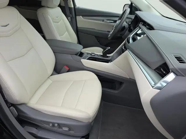 2022 Cadillac XT5 FWD Premium Luxury
