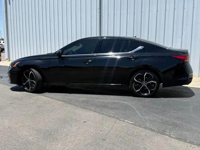 2023 Nissan Altima SR FWD