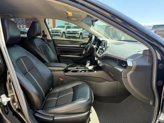 2023 Nissan Altima SR FWD