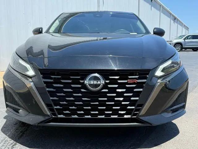 2023 Nissan Altima SR FWD