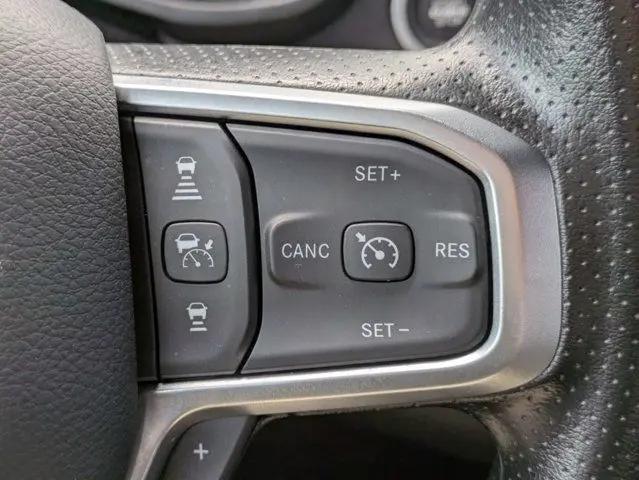 2025 Ram 1500 Tradesman Crew Cab 4x4 5'7" Box