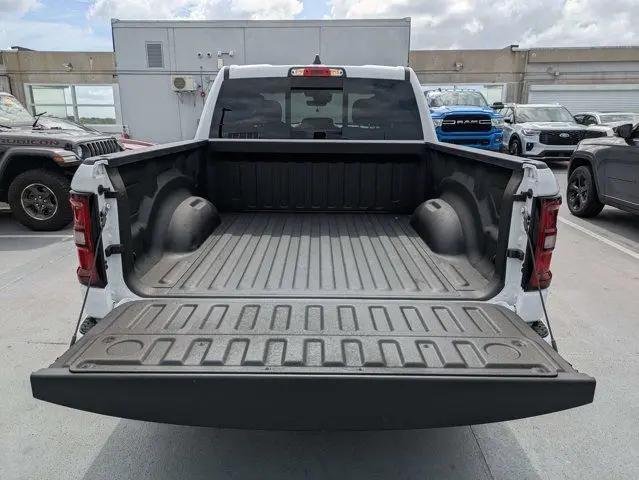 2025 Ram 1500 Tradesman Crew Cab 4x4 5'7" Box