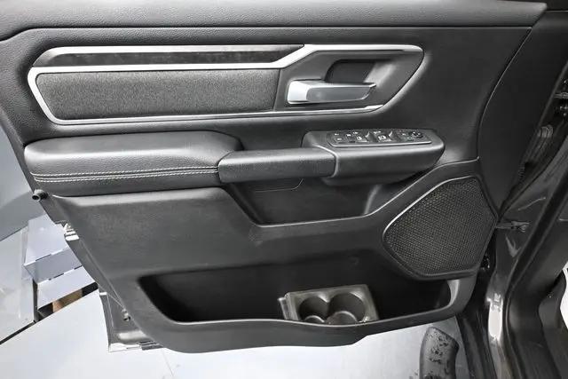 2020 Ram 1500 Big Horn Crew Cab 4x4 5'7" Box
