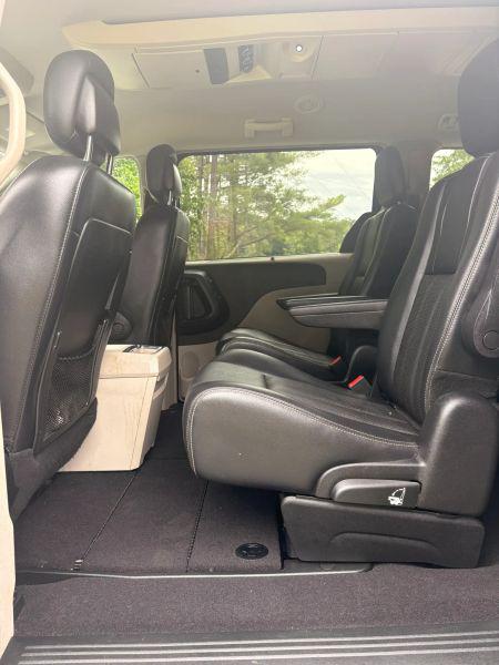 2012 Chrysler Town & Country Touring-L