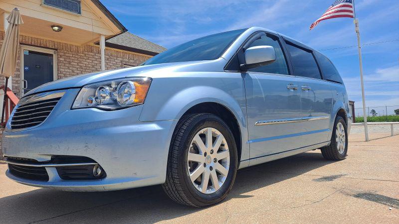 2013 Chrysler Town & Country Touring for sale in Broken Arrow, OK