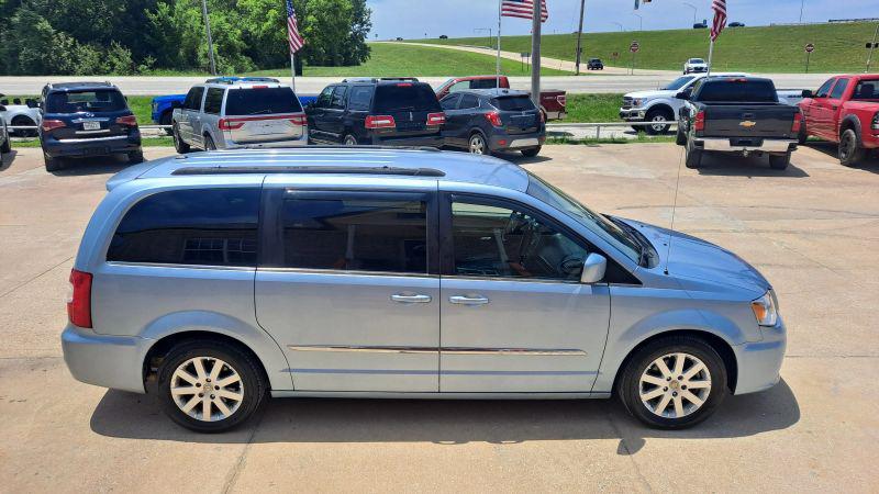 2013 Chrysler Town & Country Touring