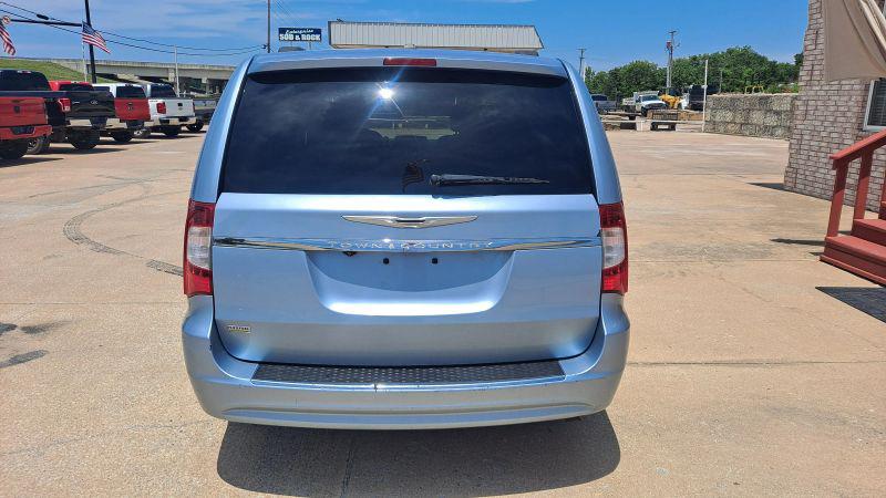 2013 Chrysler Town & Country Touring