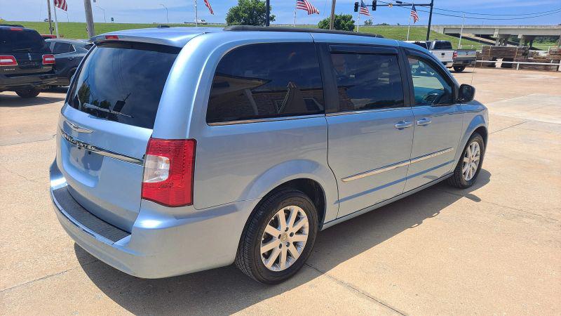 2013 Chrysler Town & Country Touring