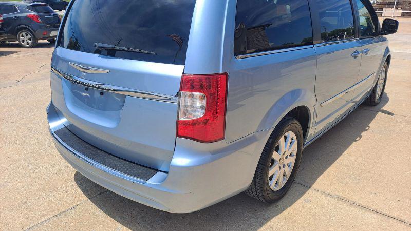 2013 Chrysler Town & Country Touring