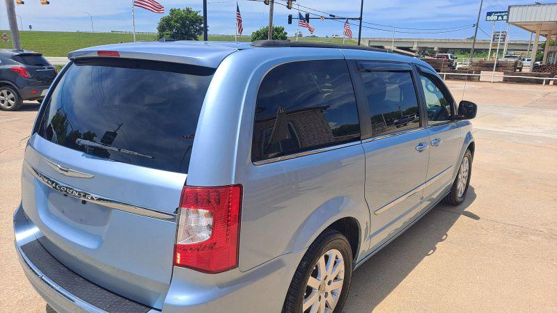2013 Chrysler Town & Country Touring