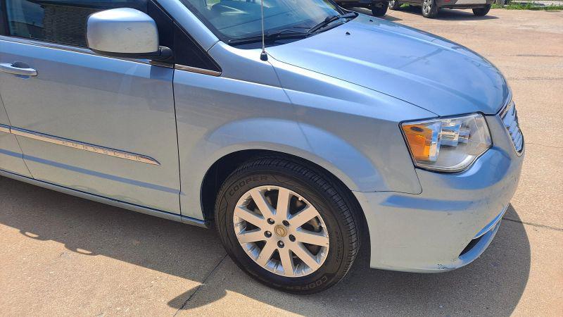 2013 Chrysler Town & Country Touring