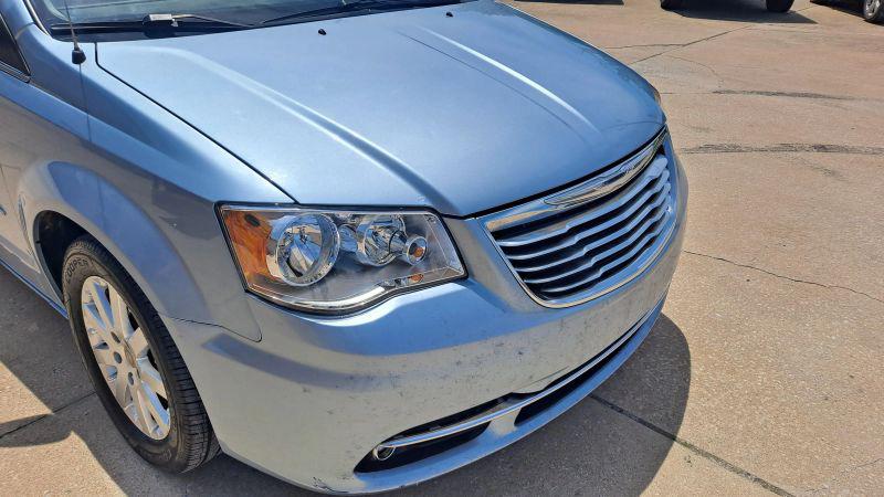 2013 Chrysler Town & Country Touring
