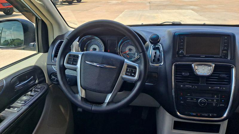 2013 Chrysler Town & Country Touring