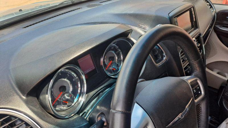 2013 Chrysler Town & Country Touring