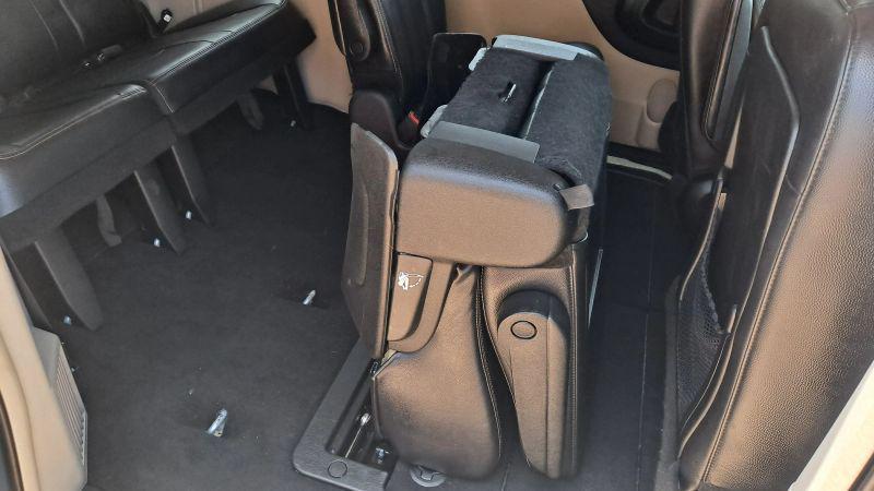 2013 Chrysler Town & Country Touring