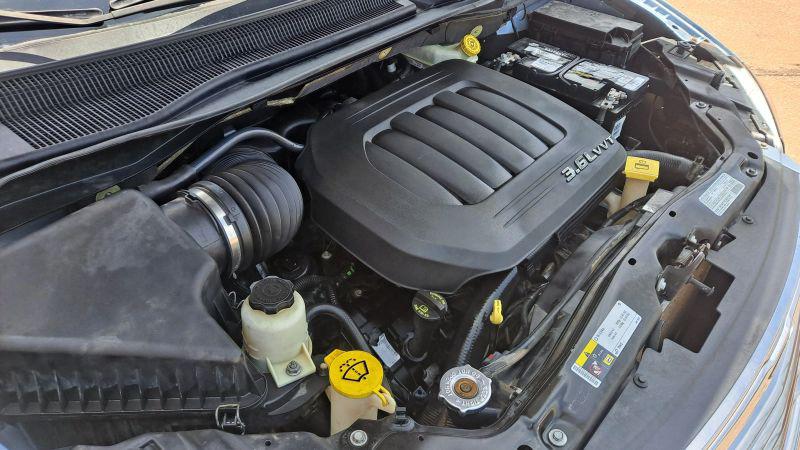 2013 Chrysler Town & Country Touring