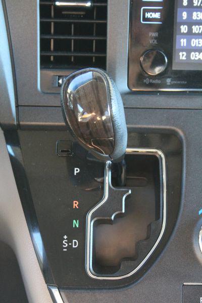 2015 Toyota Sienna XLE 8 Passenger