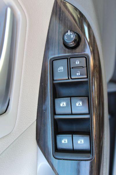 2015 Toyota Sienna XLE 8 Passenger