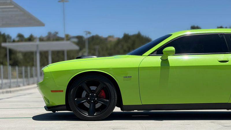 2015 Dodge Challenger R/T Shaker
