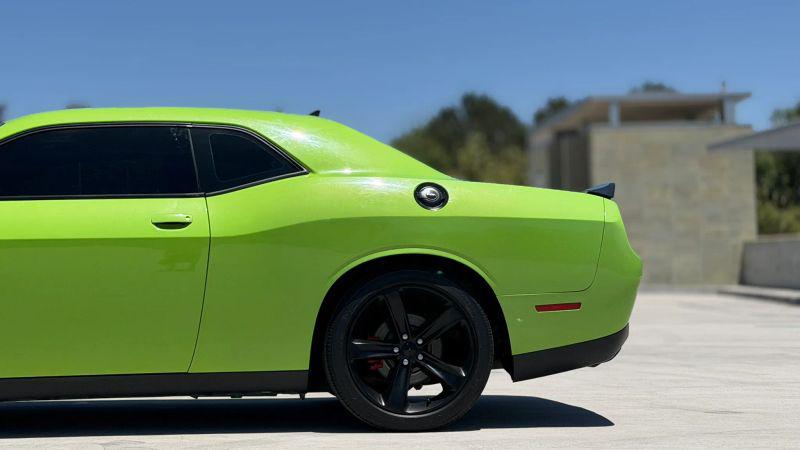 2015 Dodge Challenger R/T Shaker
