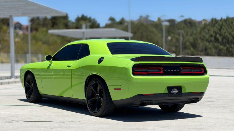 2015 Dodge Challenger R/T Shaker