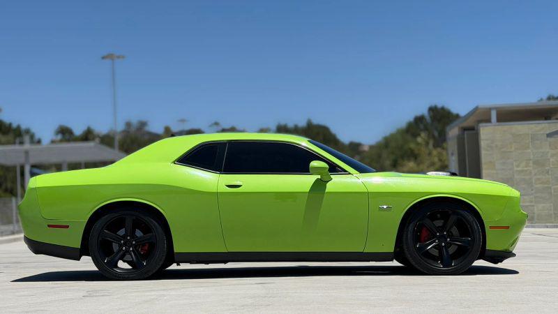 2015 Dodge Challenger R/T Shaker