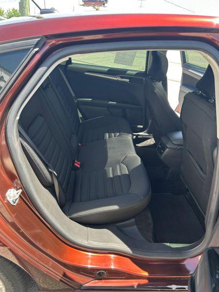 2015 Ford Fusion Hybrid SE