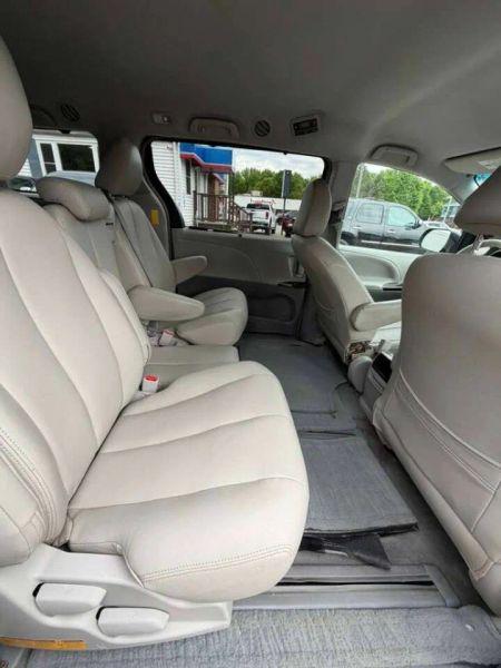2014 Toyota Sienna LE