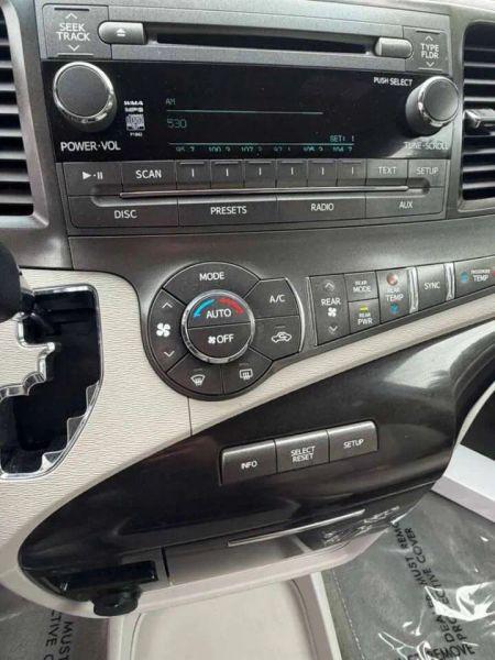 2014 Toyota Sienna LE