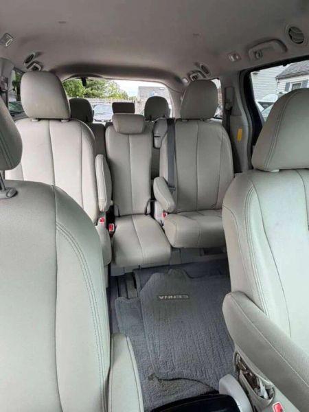 2014 Toyota Sienna LE