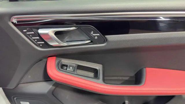 2020 Porsche Macan S