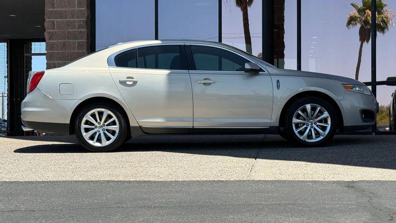 2009 Lincoln MKS Base