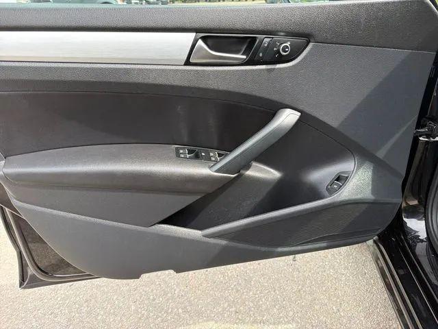 2012 Volkswagen Passat 2.5L SE