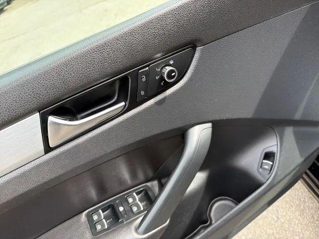 2012 Volkswagen Passat 2.5L SE