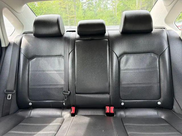 2012 Volkswagen Passat 2.5L SE