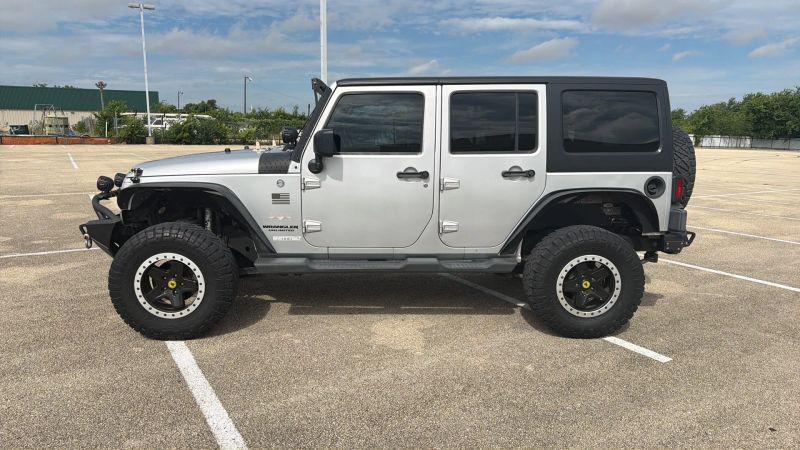 2012 Jeep Wrangler Unlimited Sahara