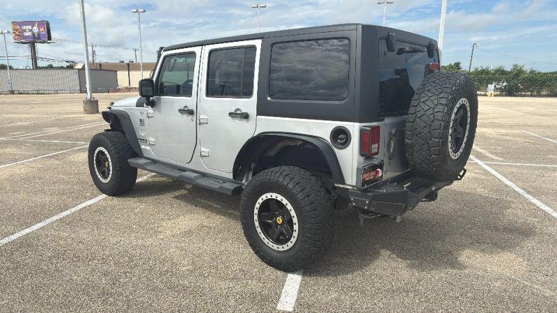 2012 Jeep Wrangler Unlimited Sahara