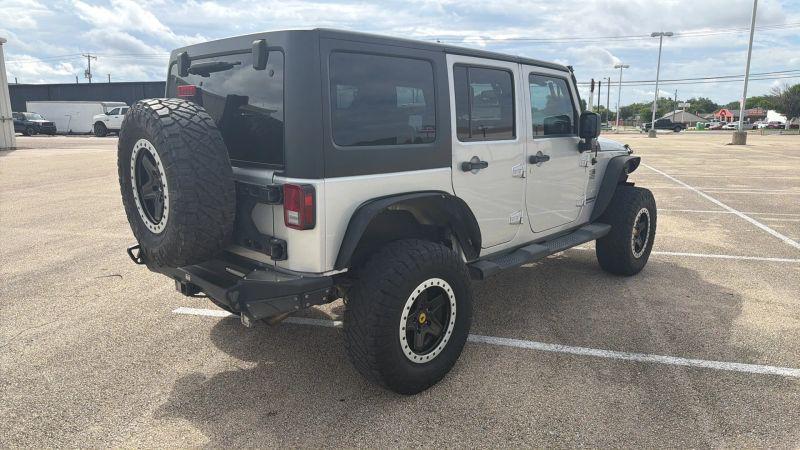 2012 Jeep Wrangler Unlimited Sahara