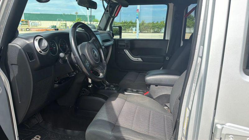 2012 Jeep Wrangler Unlimited Sahara