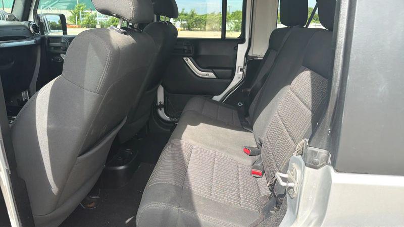 2012 Jeep Wrangler Unlimited Sahara