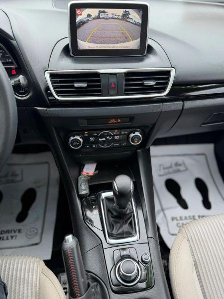 2015 Mazda Mazda3 i Touring