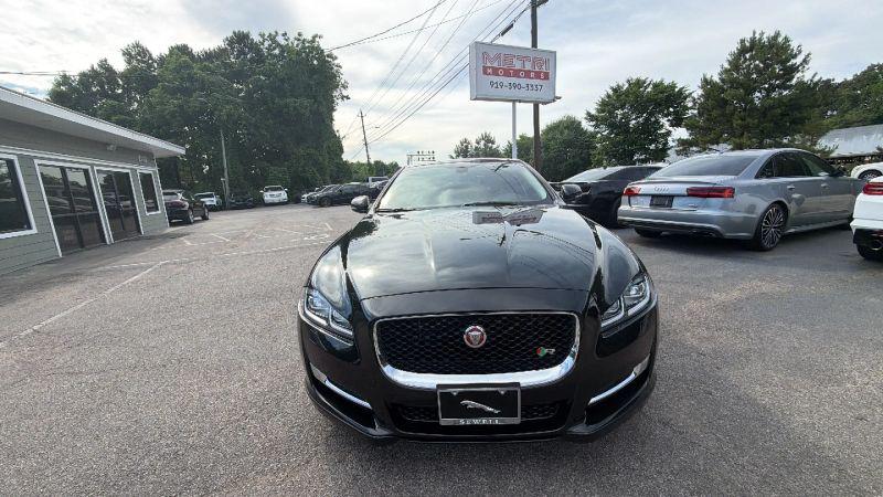 2017 Jaguar XJ R-Sport
