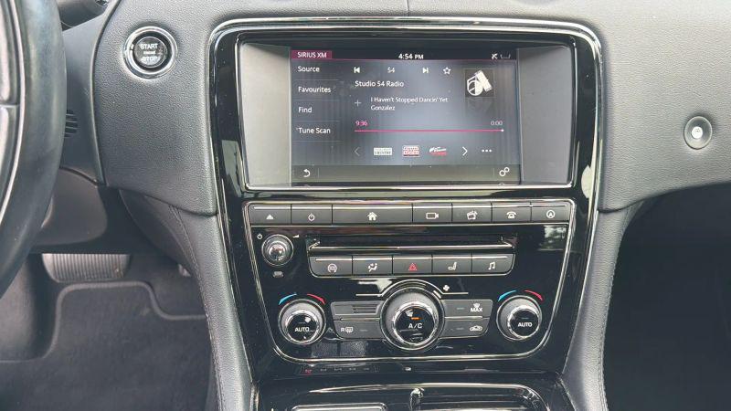 2017 Jaguar XJ R-Sport