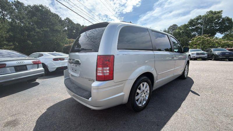 2010 Chrysler Town & Country Touring Plus