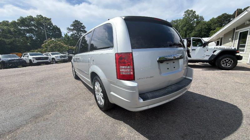 2010 Chrysler Town & Country Touring Plus
