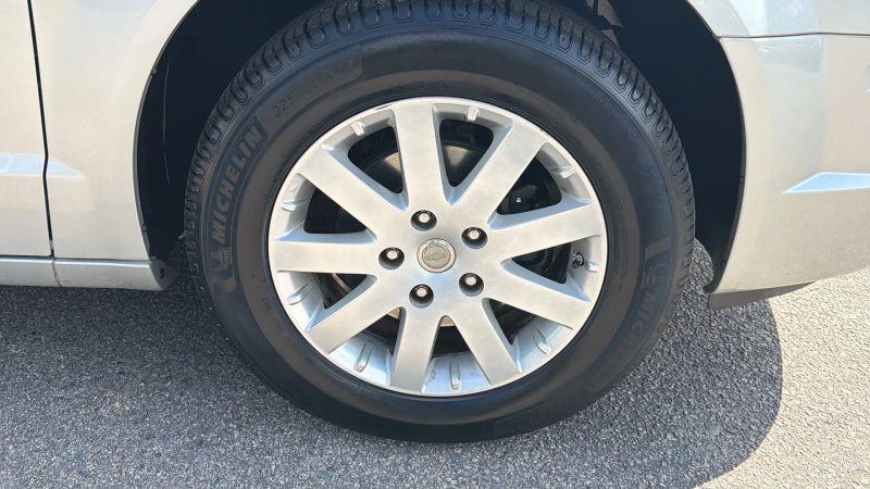 2010 Chrysler Town & Country Touring Plus