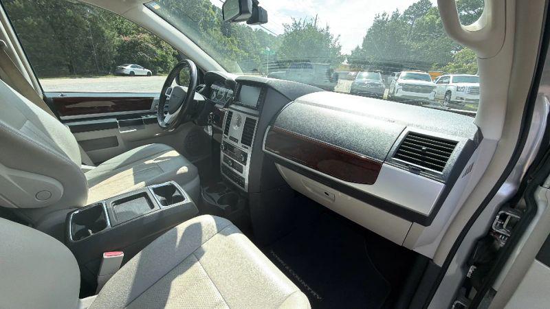 2010 Chrysler Town & Country Touring Plus