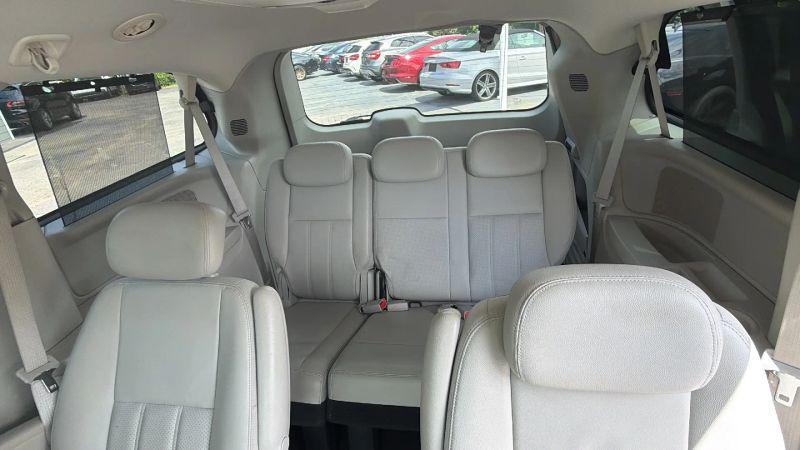 2010 Chrysler Town & Country Touring Plus