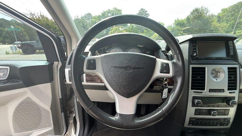 2010 Chrysler Town & Country Touring Plus