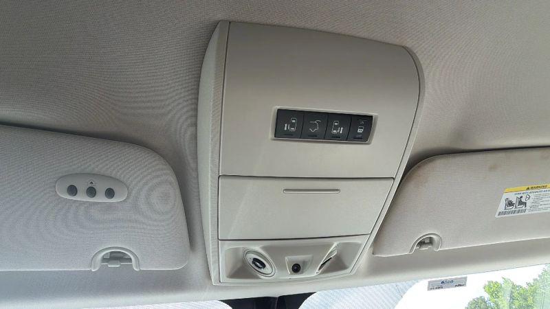 2010 Chrysler Town & Country Touring Plus